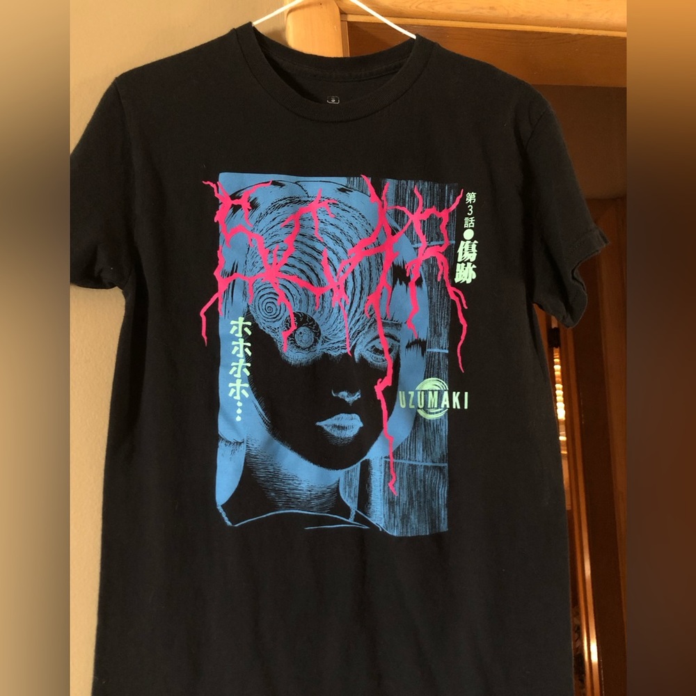 Black graphic tee